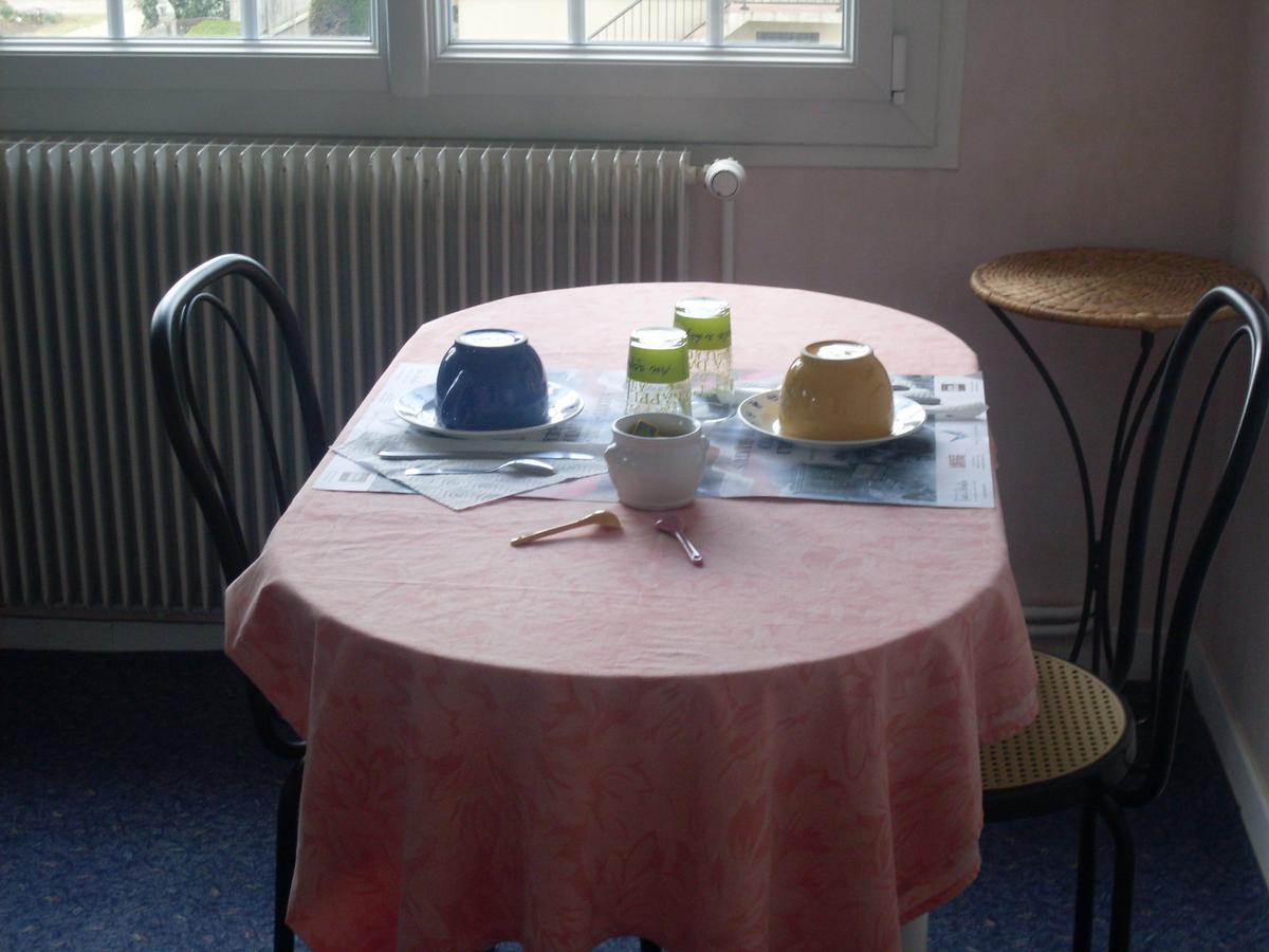 Utah Beach Bed and Breakfast Sainte-Marie-du-Mont  Habitación foto